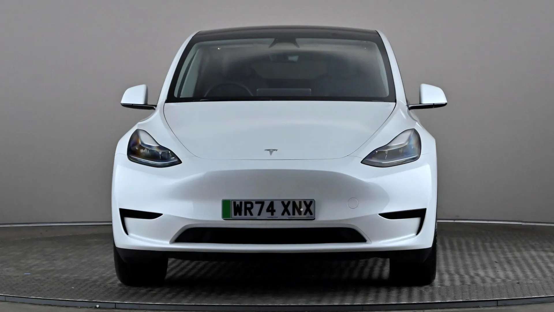 A 2024 TESLA MODEL Y Long Range RWD Auto A 2024 TESLA MODEL Y Long Range RWD Auto