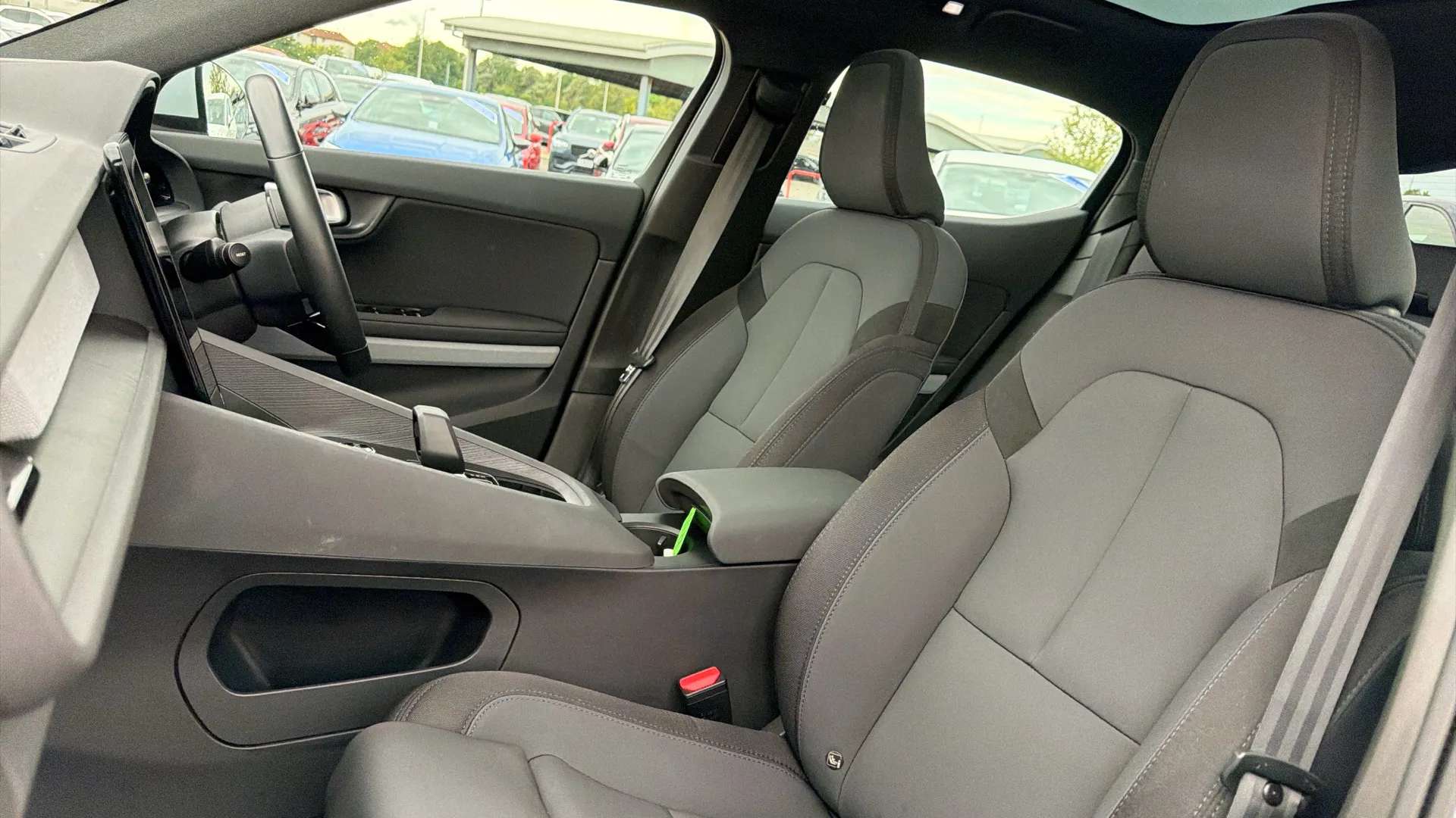 2024 POLESTAR 2 2024 POLESTAR 2