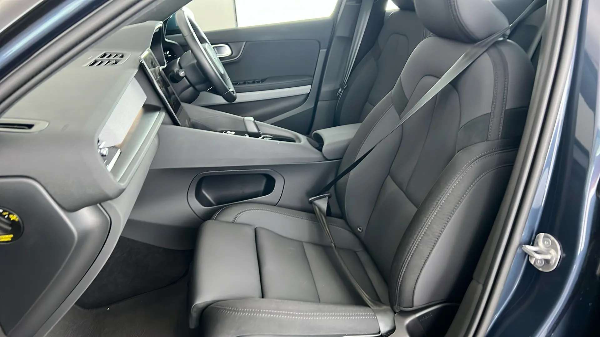 2023 POLESTAR 2 2023 POLESTAR 2