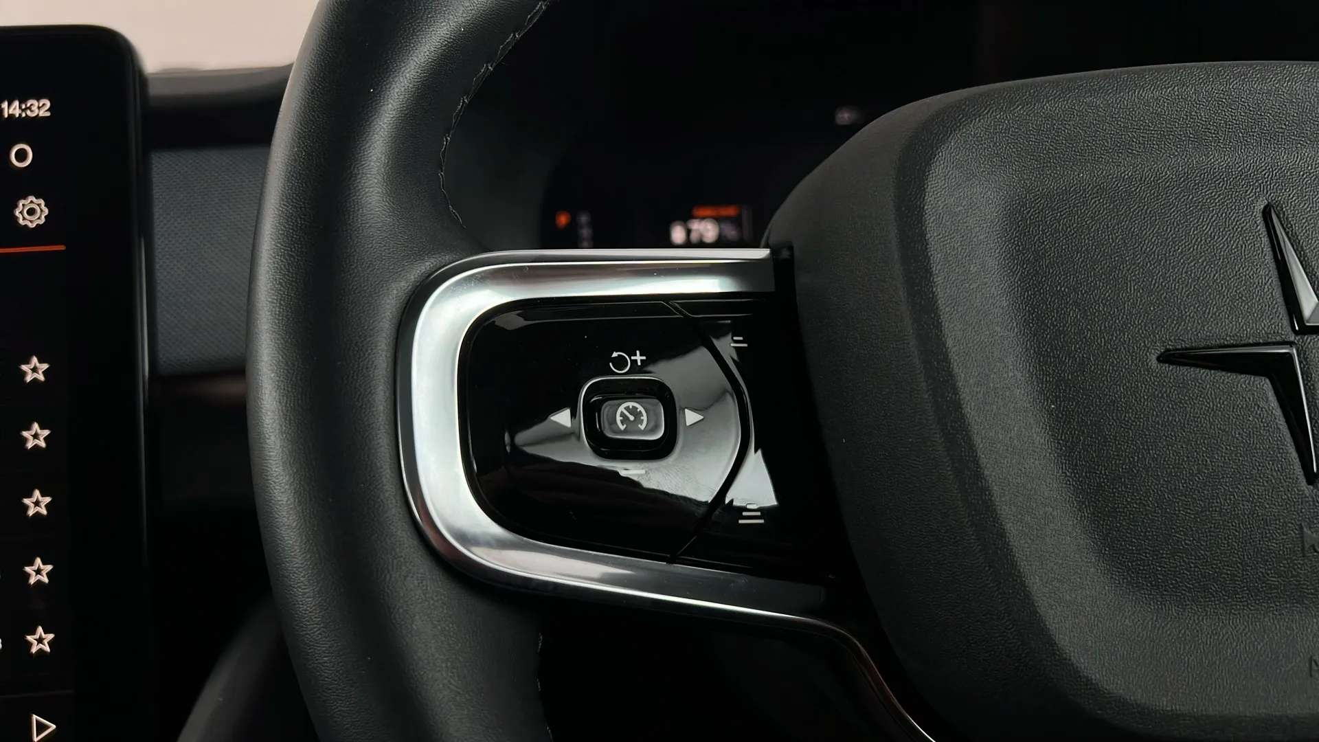 2023 POLESTAR 2 2023 POLESTAR 2