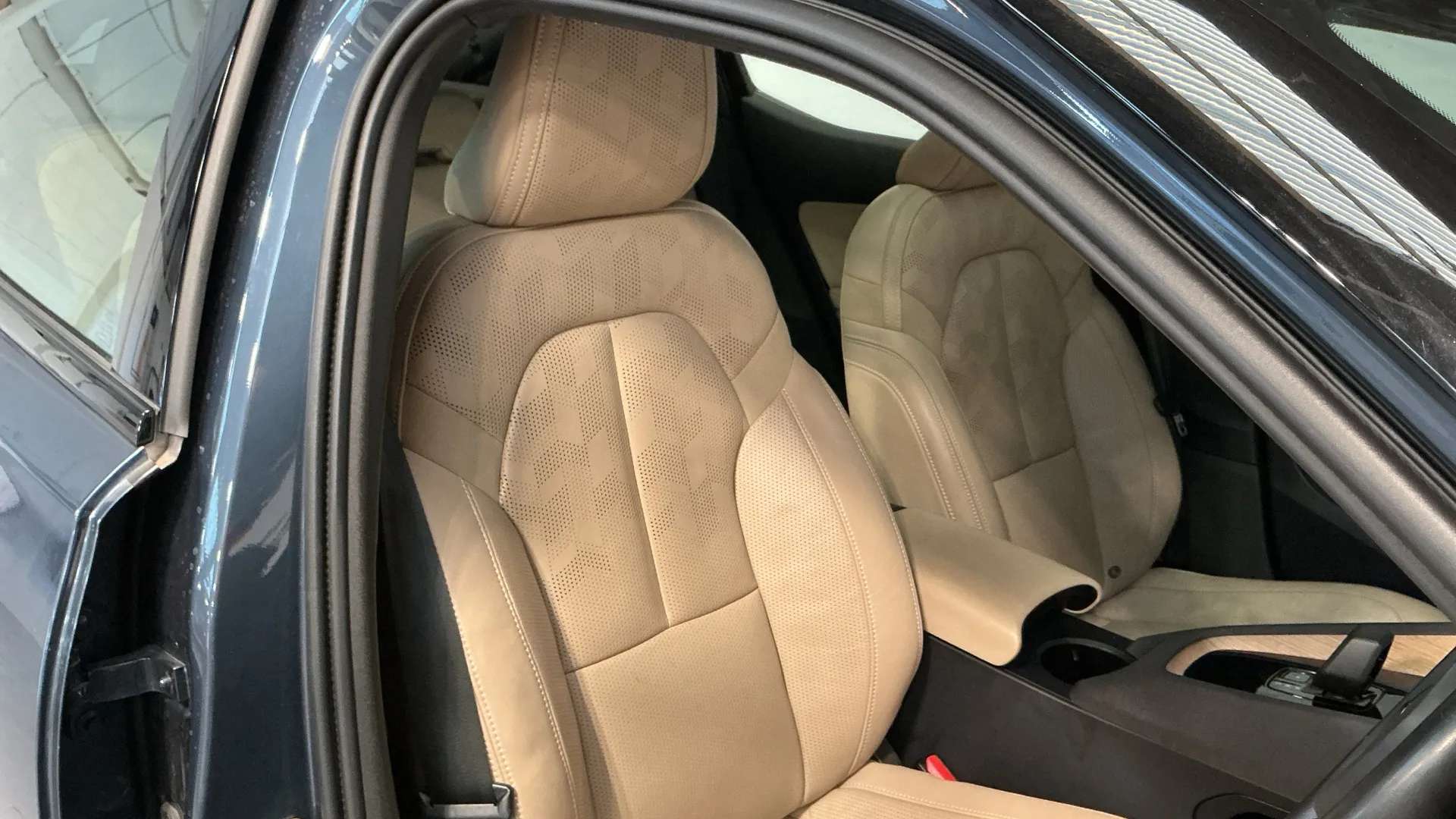 2021 POLESTAR 2 2021 POLESTAR 2