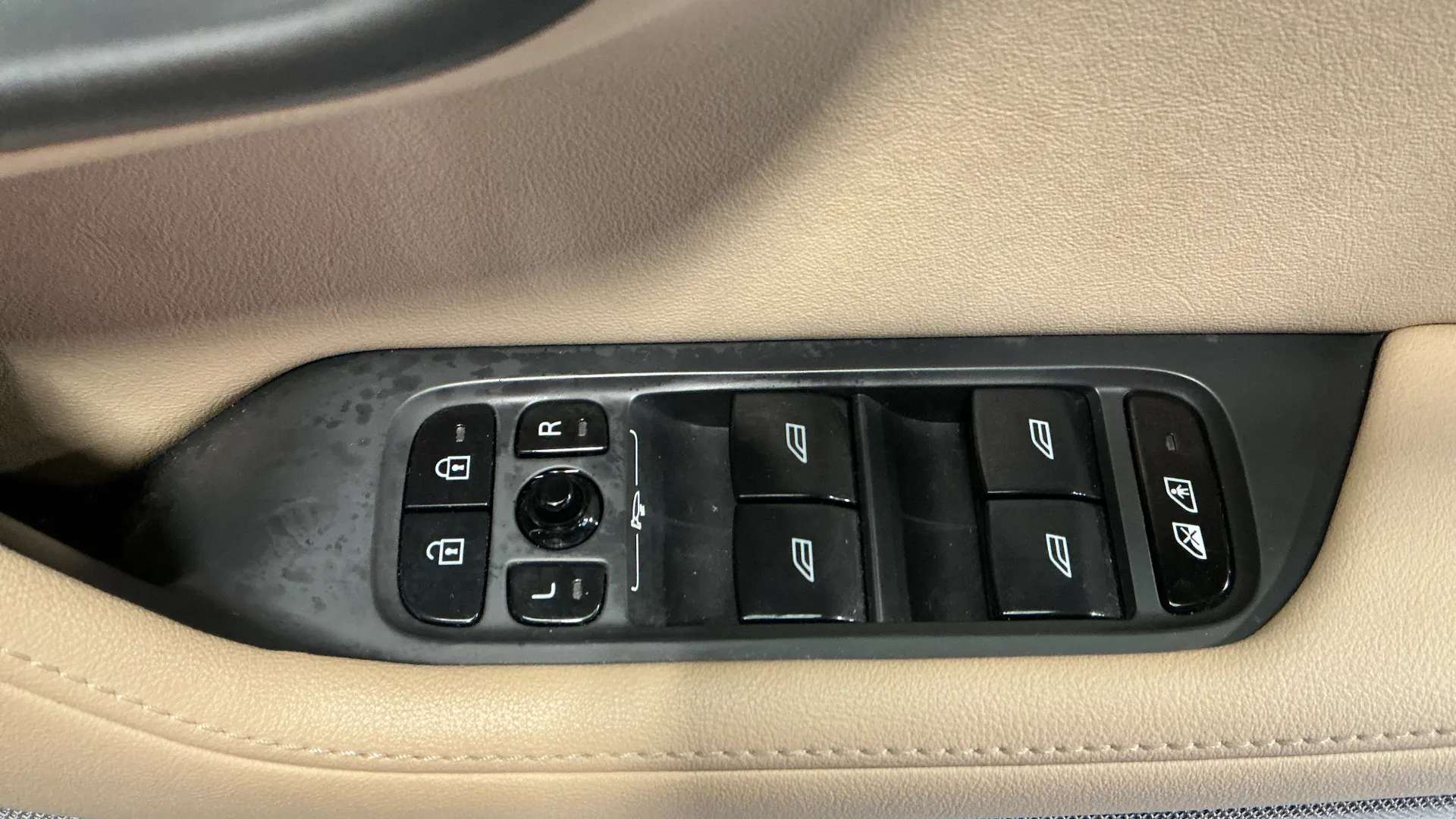 2021 POLESTAR 2 2021 POLESTAR 2