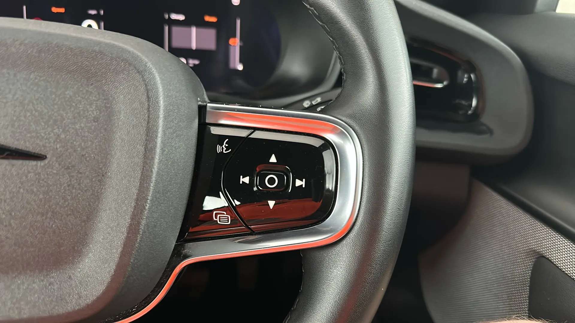 2023 POLESTAR 2 2023 POLESTAR 2