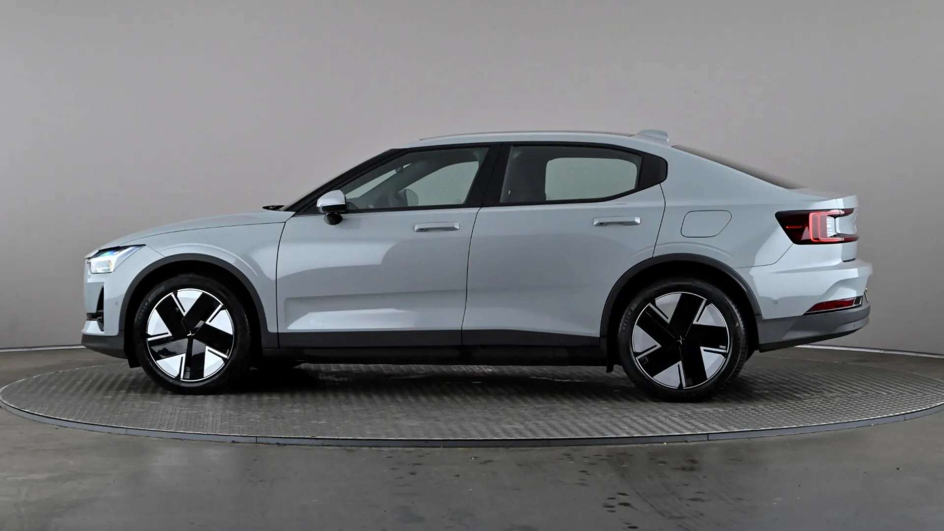 2025 POLESTAR 2 2025 POLESTAR 2