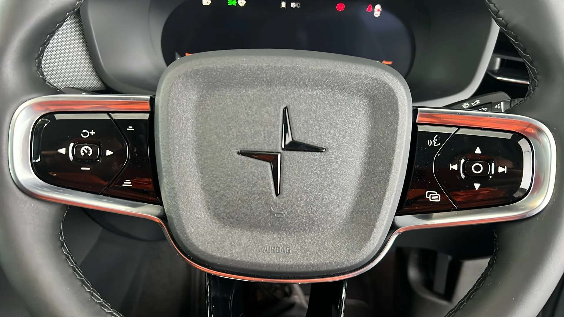 2025 POLESTAR 2 2025 POLESTAR 2