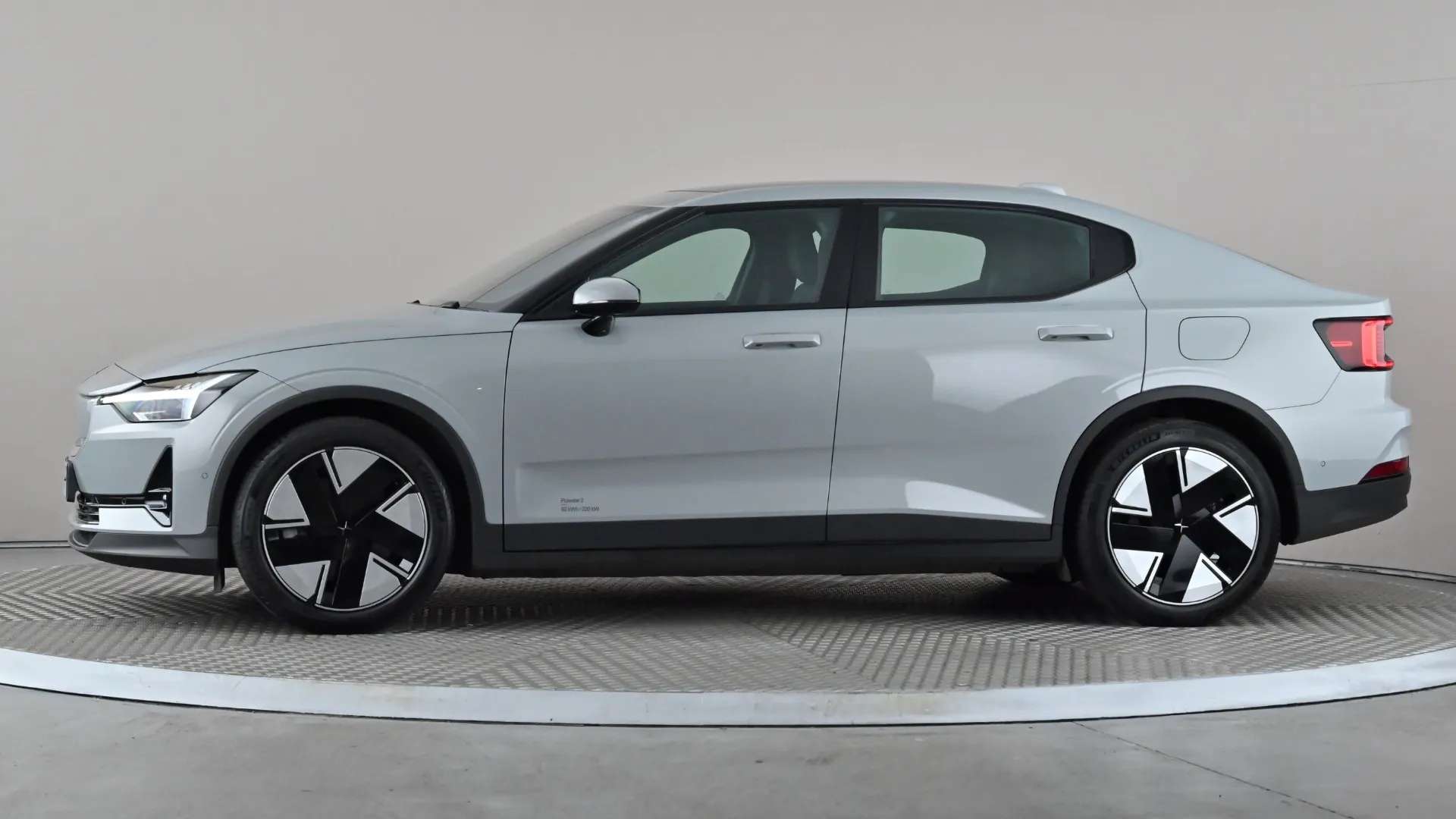 2025 POLESTAR 2 2025 POLESTAR 2