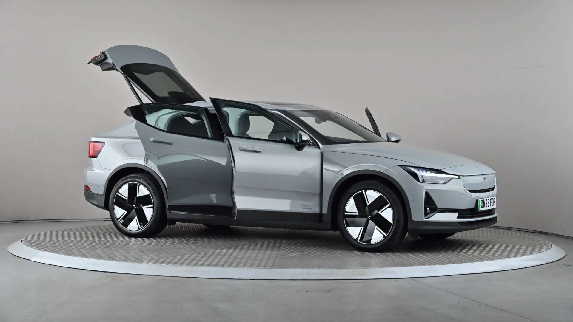 2025 POLESTAR 2 2025 POLESTAR 2