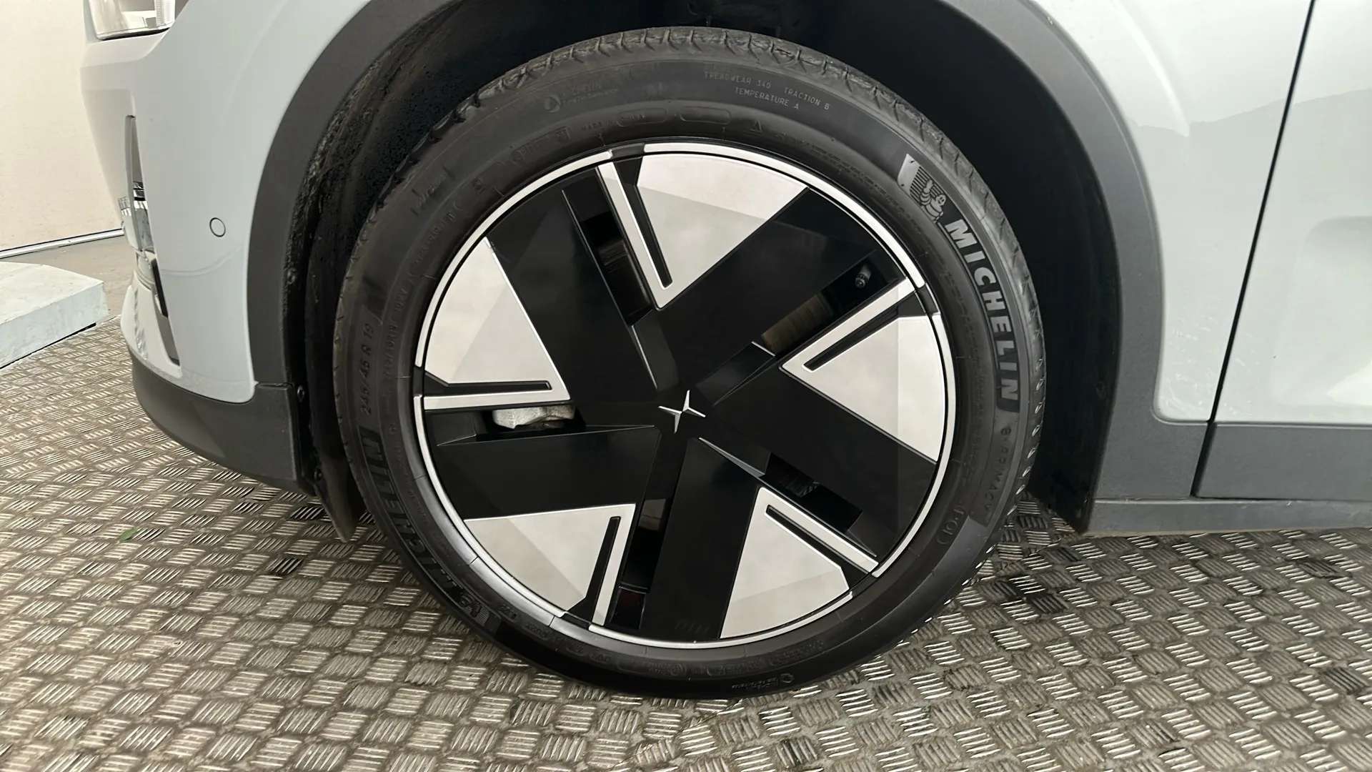 2025 POLESTAR 2 2025 POLESTAR 2