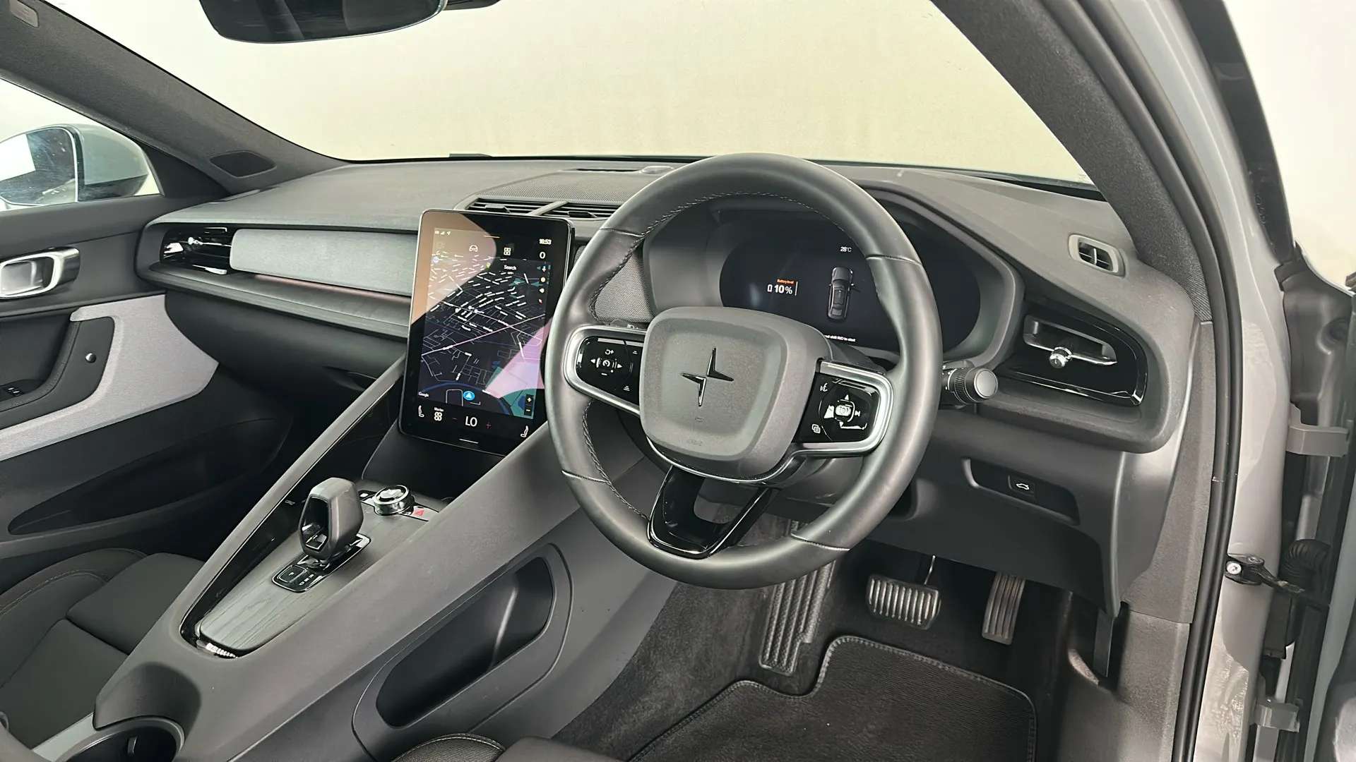 2025 POLESTAR 2 2025 POLESTAR 2