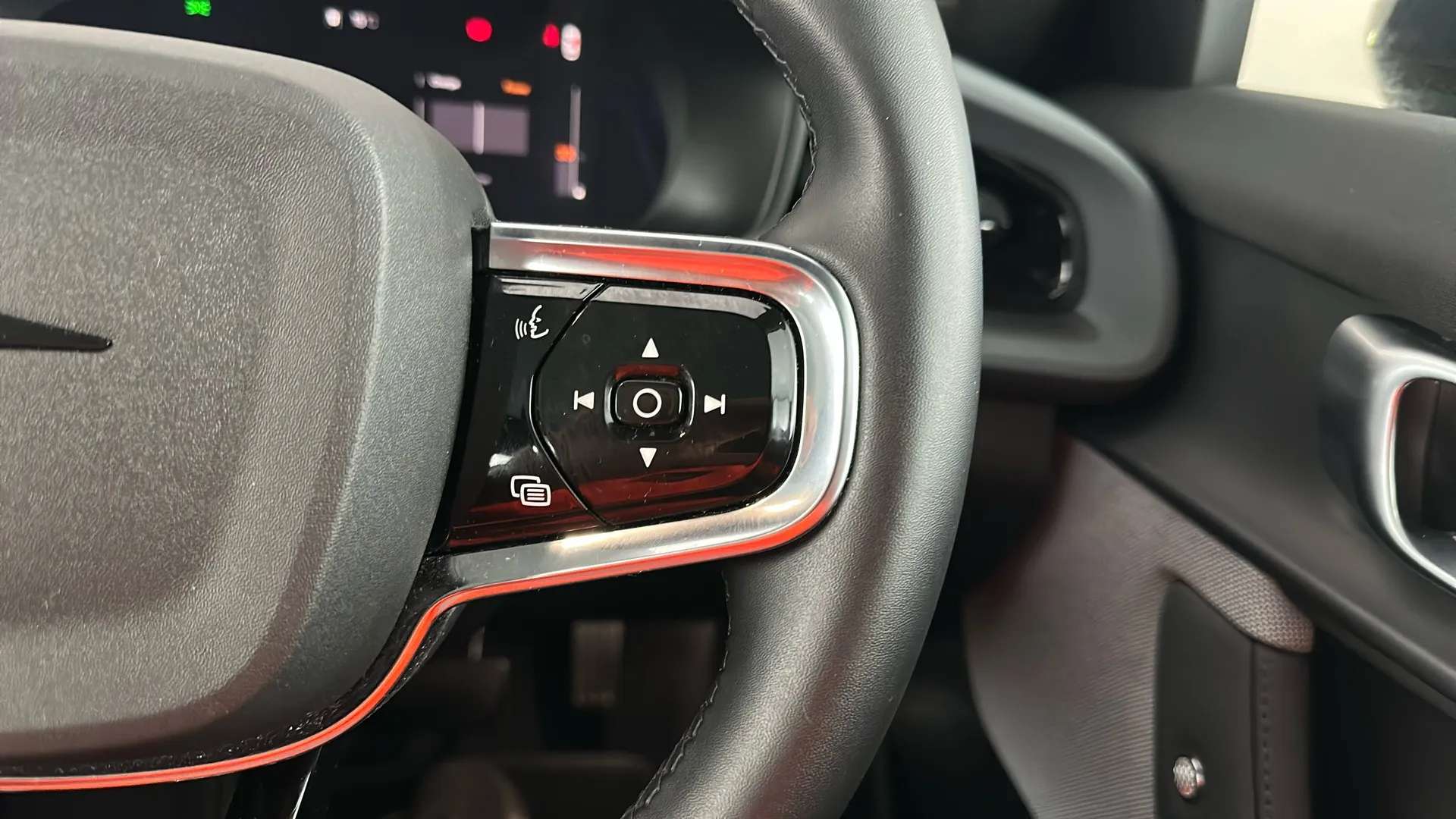 2024 POLESTAR 2 2024 POLESTAR 2