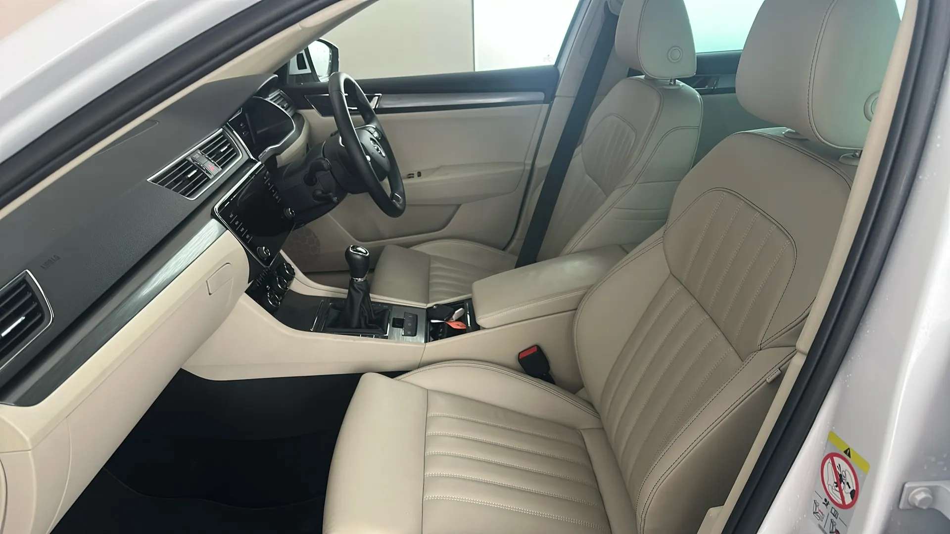 2023 SKODA SUPERB 2023 SKODA SUPERB