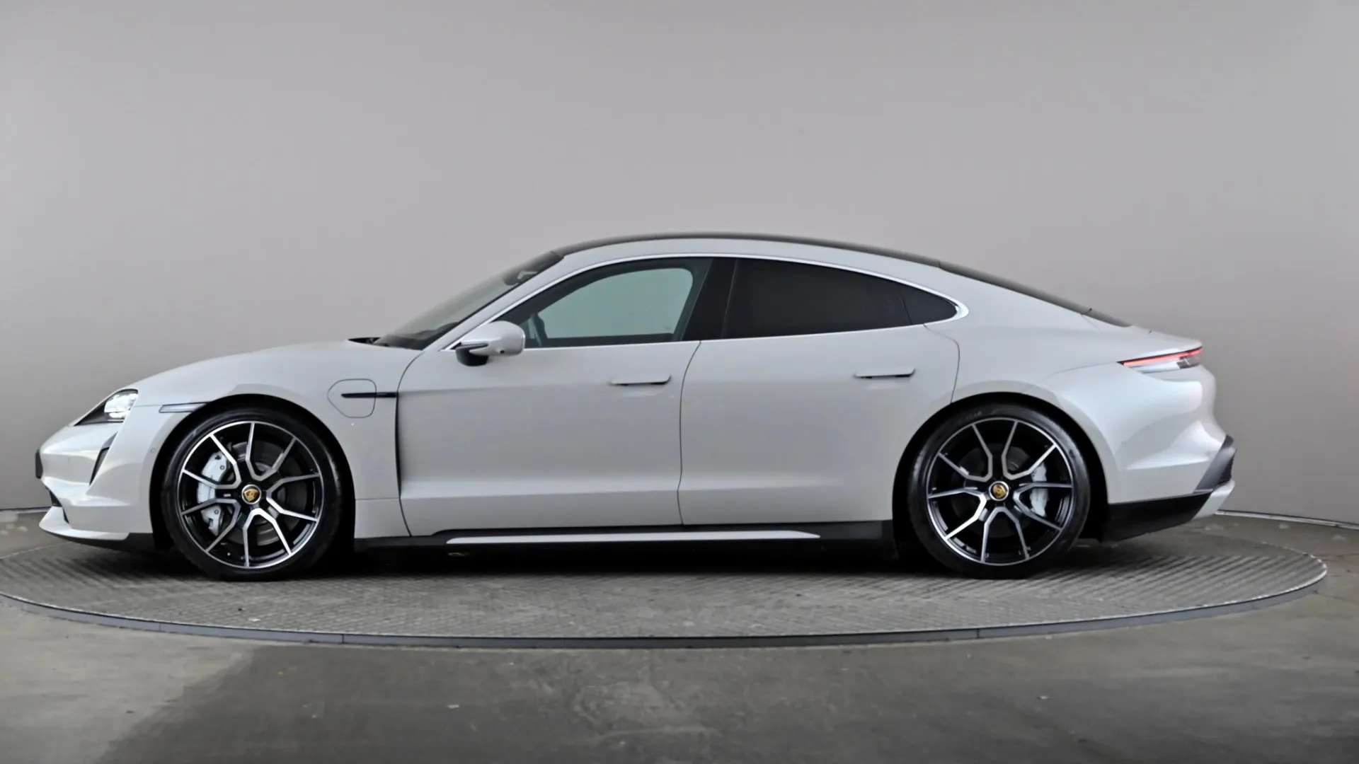 A 2023 PORSCHE TAYCAN 500kW Turbo 93kWh Auto A 2023 PORSCHE TAYCAN 500kW Turbo 93kWh Auto