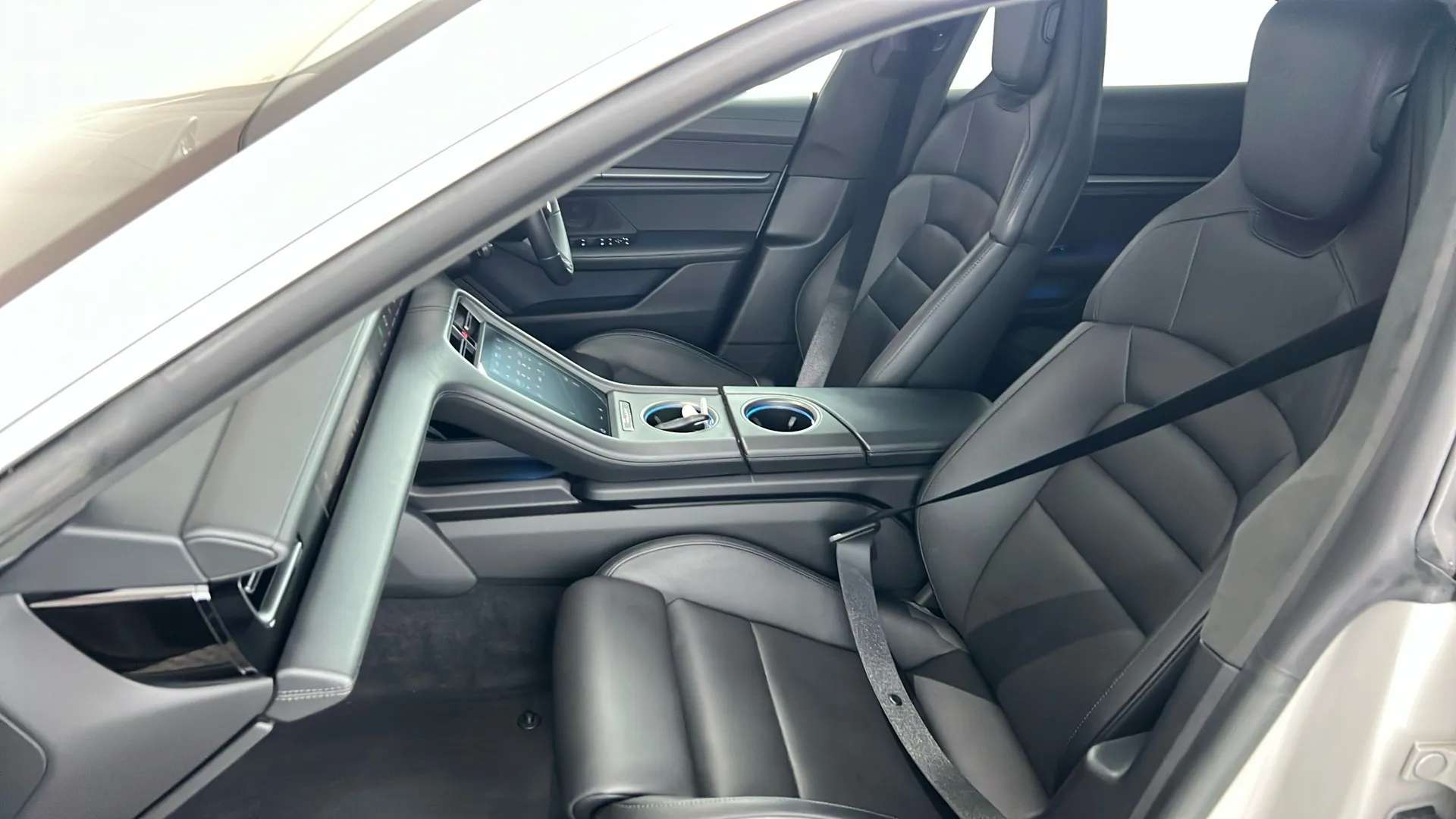 2023 PORSCHE TAYCAN 2023 PORSCHE TAYCAN