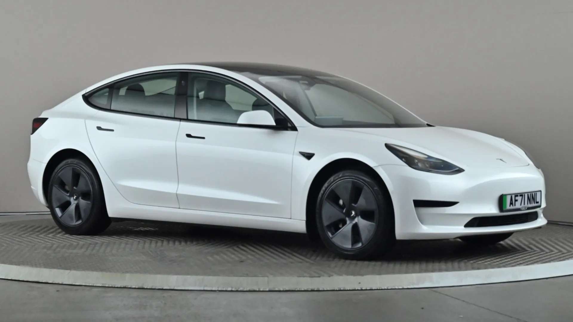 A 2021 TESLA MODEL 3 Standard Plus Auto A 2021 TESLA MODEL 3 Standard Plus Auto
