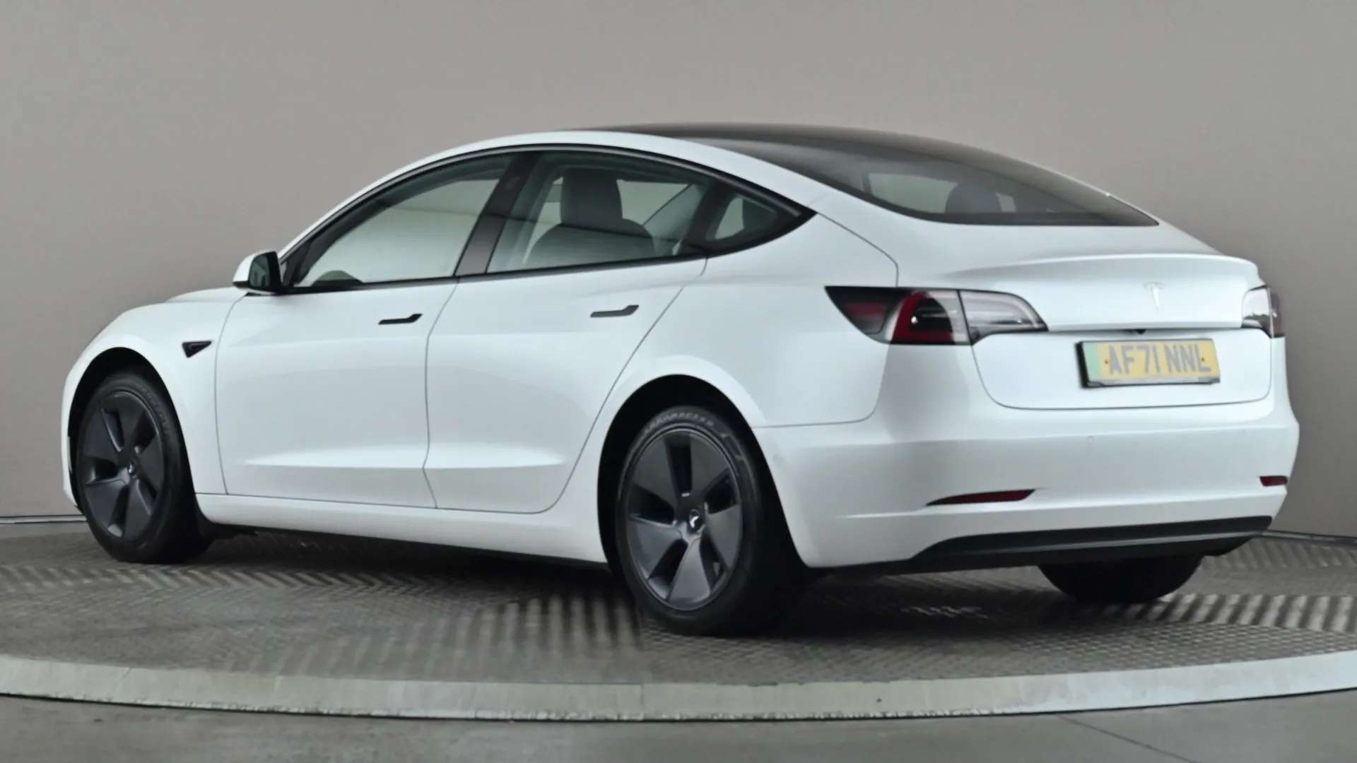 A 2021 TESLA MODEL 3 Standard Plus Auto A 2021 TESLA MODEL 3 Standard Plus Auto