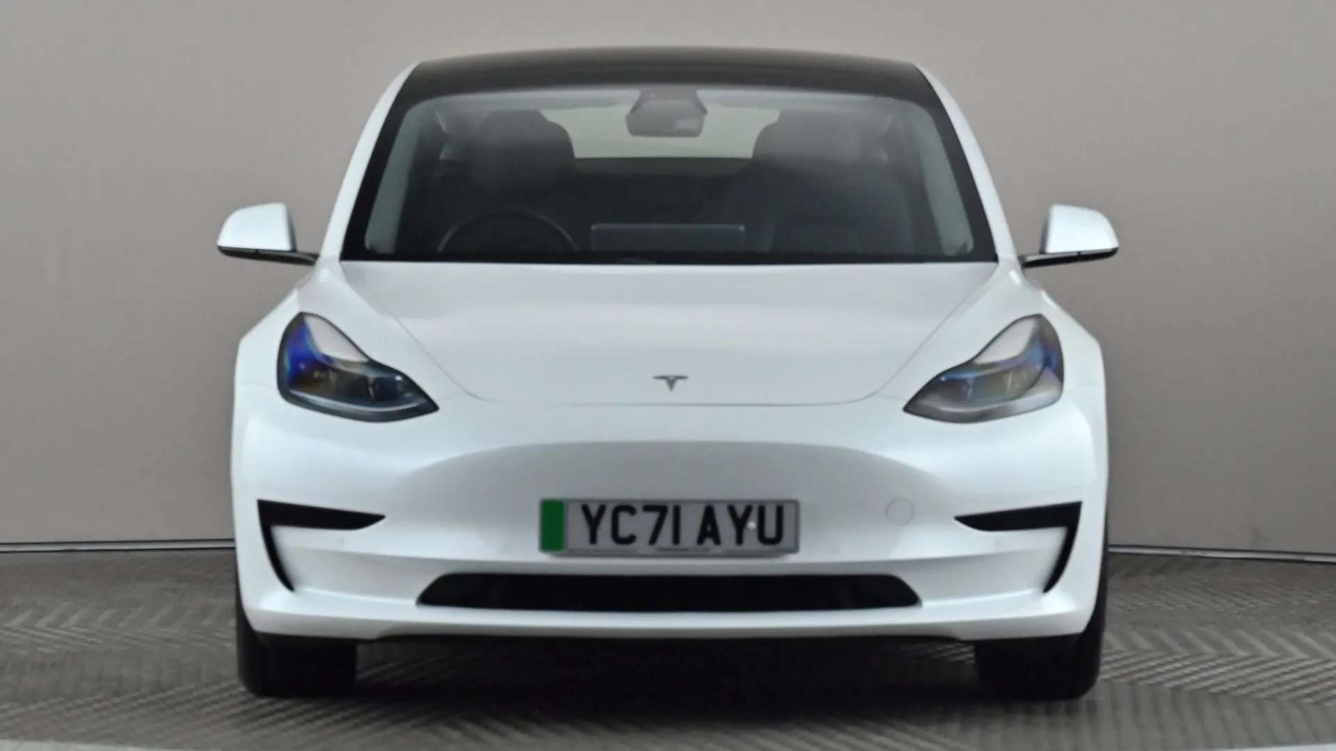 A 2021 TESLA MODEL 3 Standard Plus Auto A 2021 TESLA MODEL 3 Standard Plus Auto