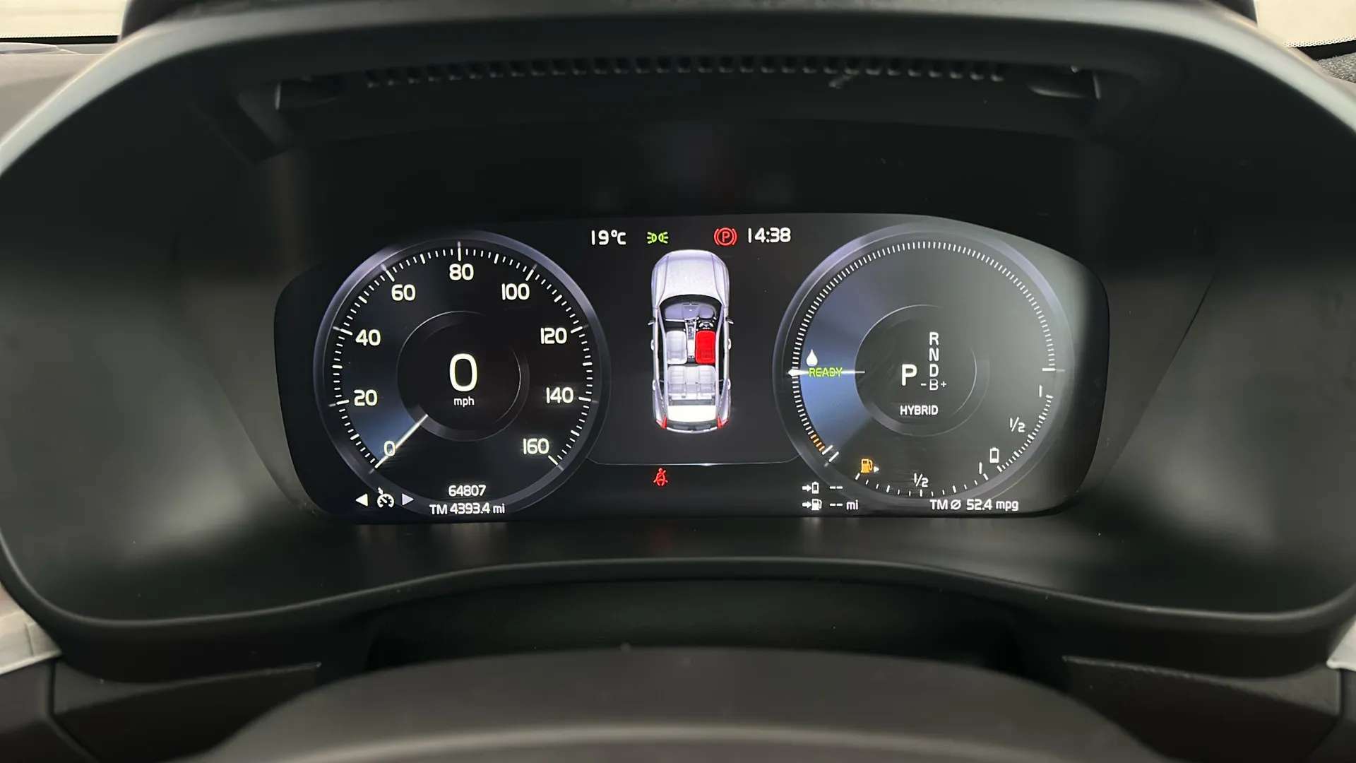 2023 VOLVO XC40 2023 VOLVO XC40