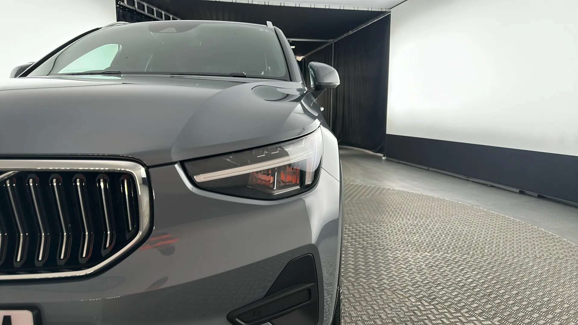 2023 VOLVO XC40 2023 VOLVO XC40