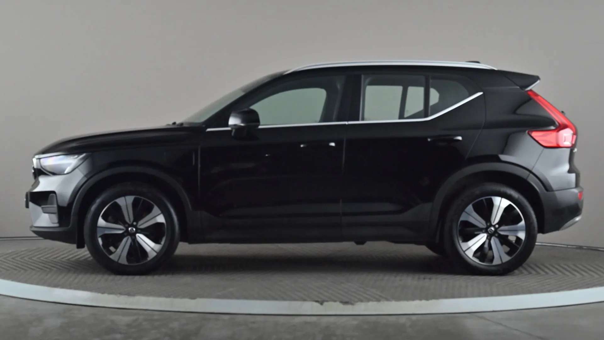 A 2022 VOLVO XC40 1.5 T4 Recharge PHEV Core Bright Auto A 2022 VOLVO XC40 1.5 T4 Recharge PHEV Core Bright Auto