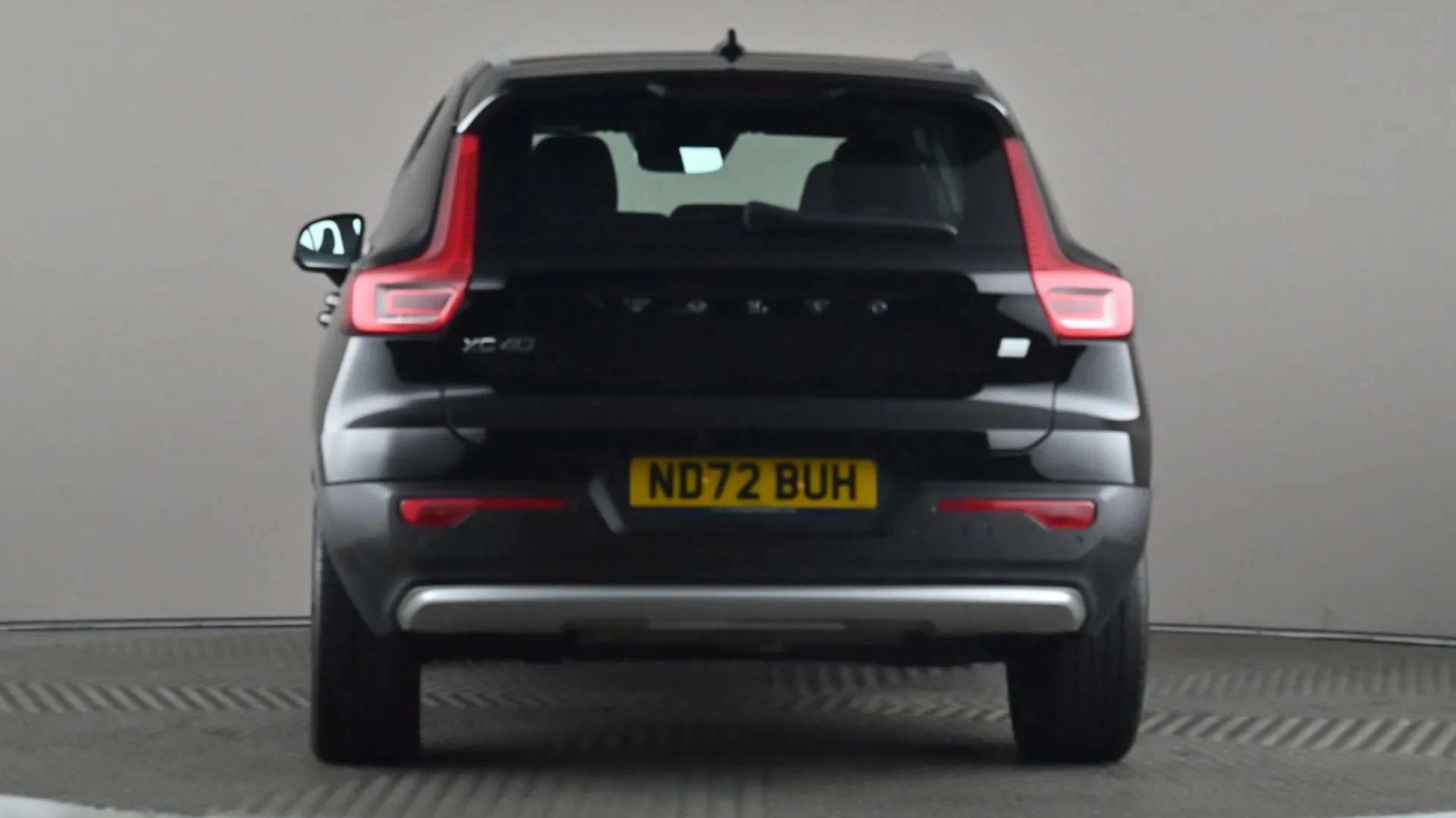 2022 VOLVO XC40 2022 VOLVO XC40