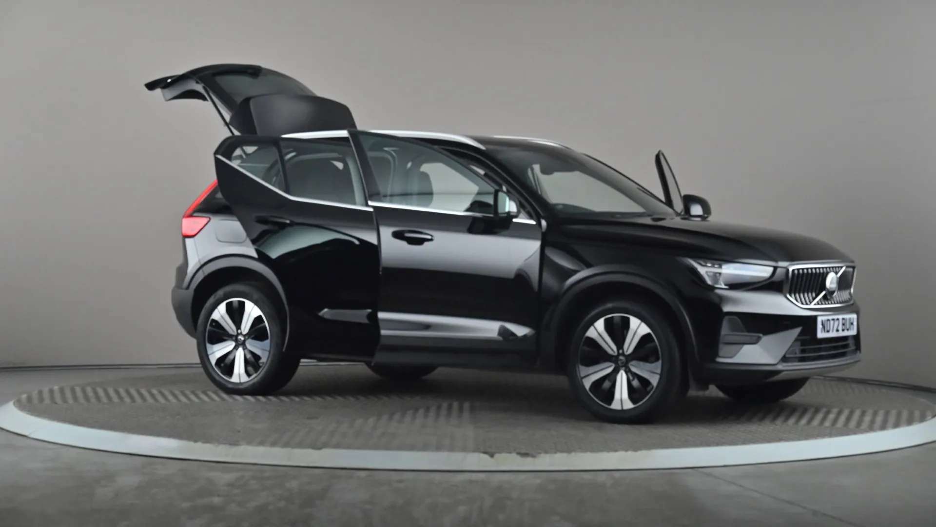 2022 VOLVO XC40 2022 VOLVO XC40