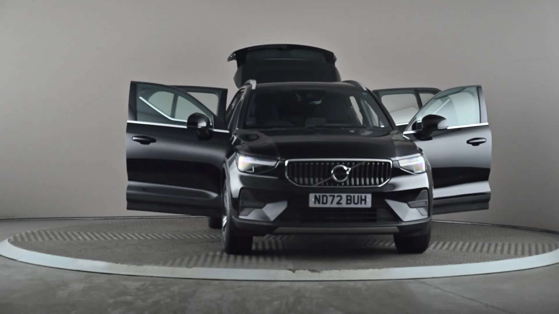 2022 VOLVO XC40 2022 VOLVO XC40