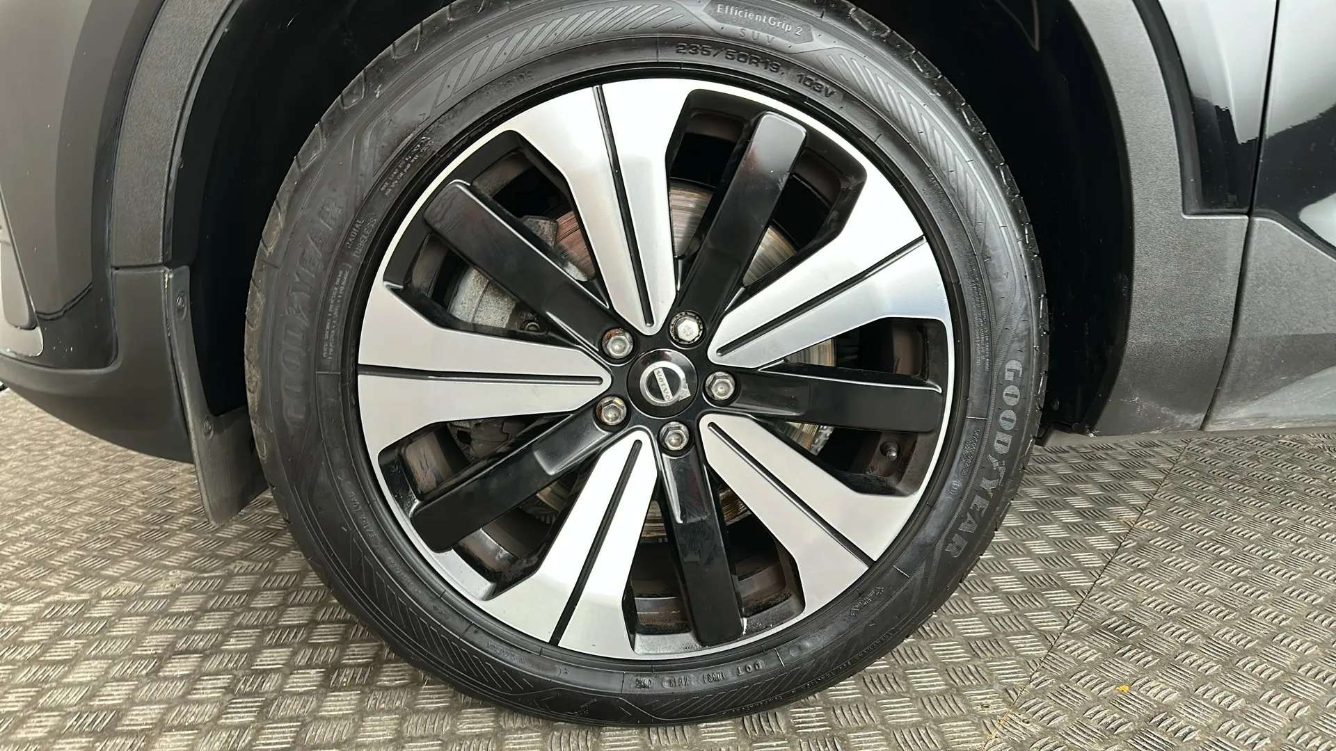 2022 VOLVO XC40 2022 VOLVO XC40