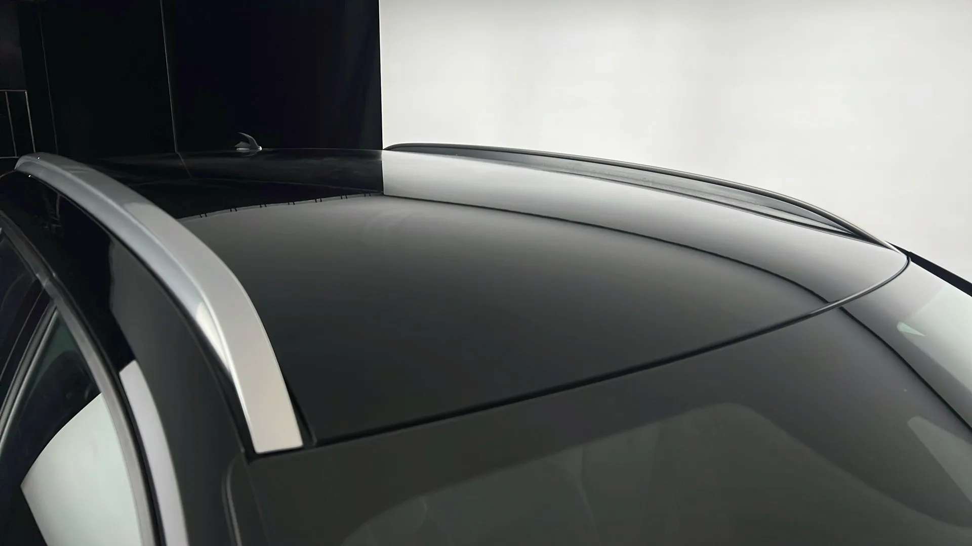 2023 VOLVO XC40 2023 VOLVO XC40