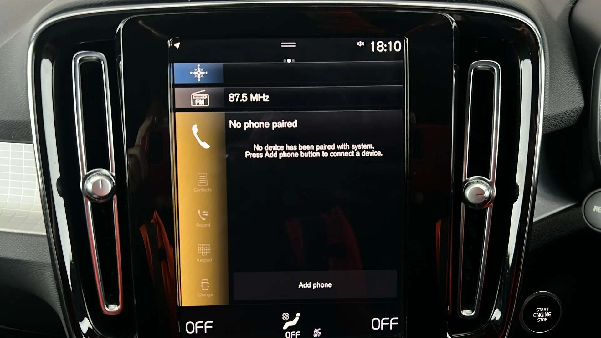 2023 VOLVO XC40 2023 VOLVO XC40