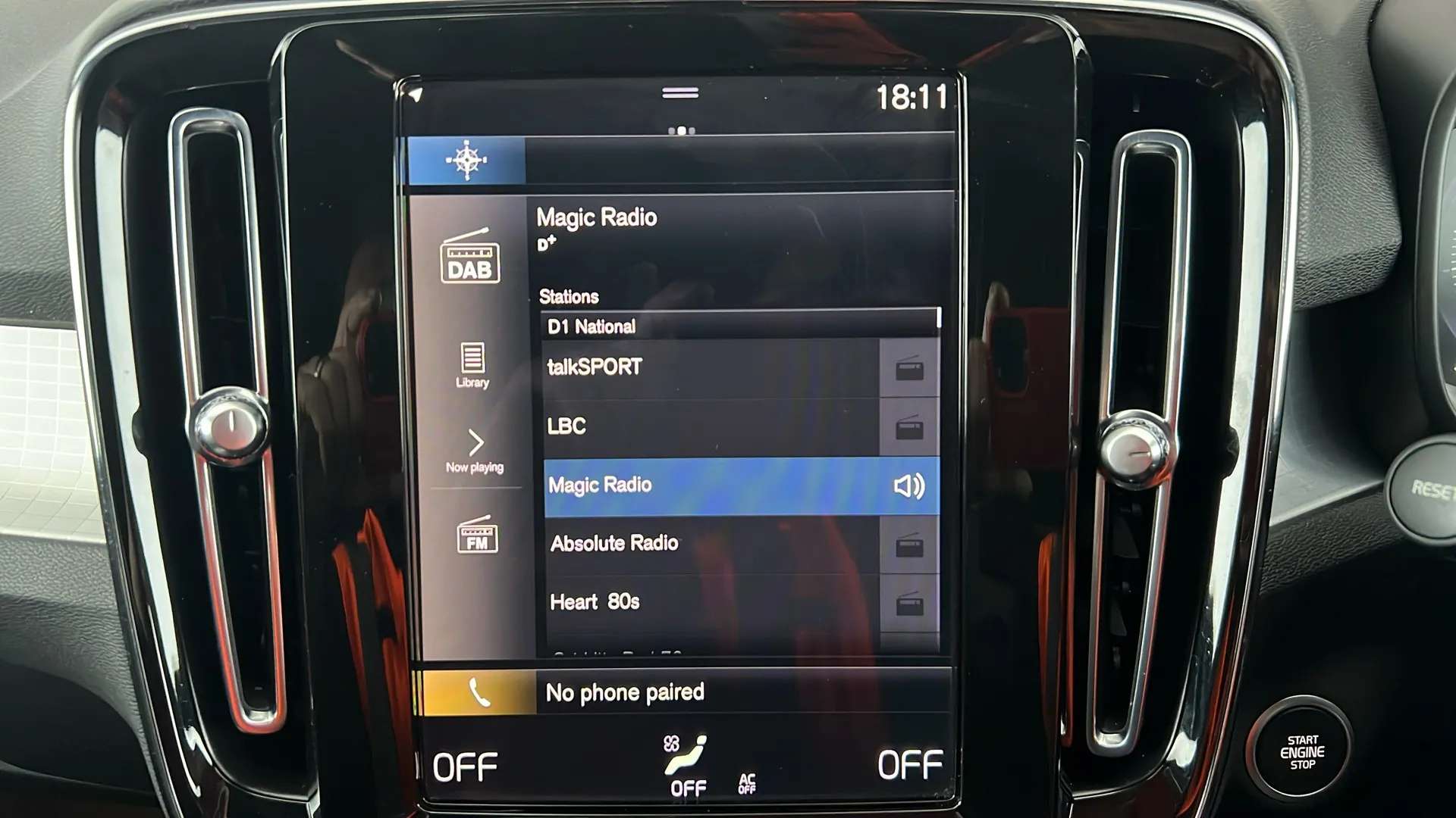 2023 VOLVO XC40 2023 VOLVO XC40