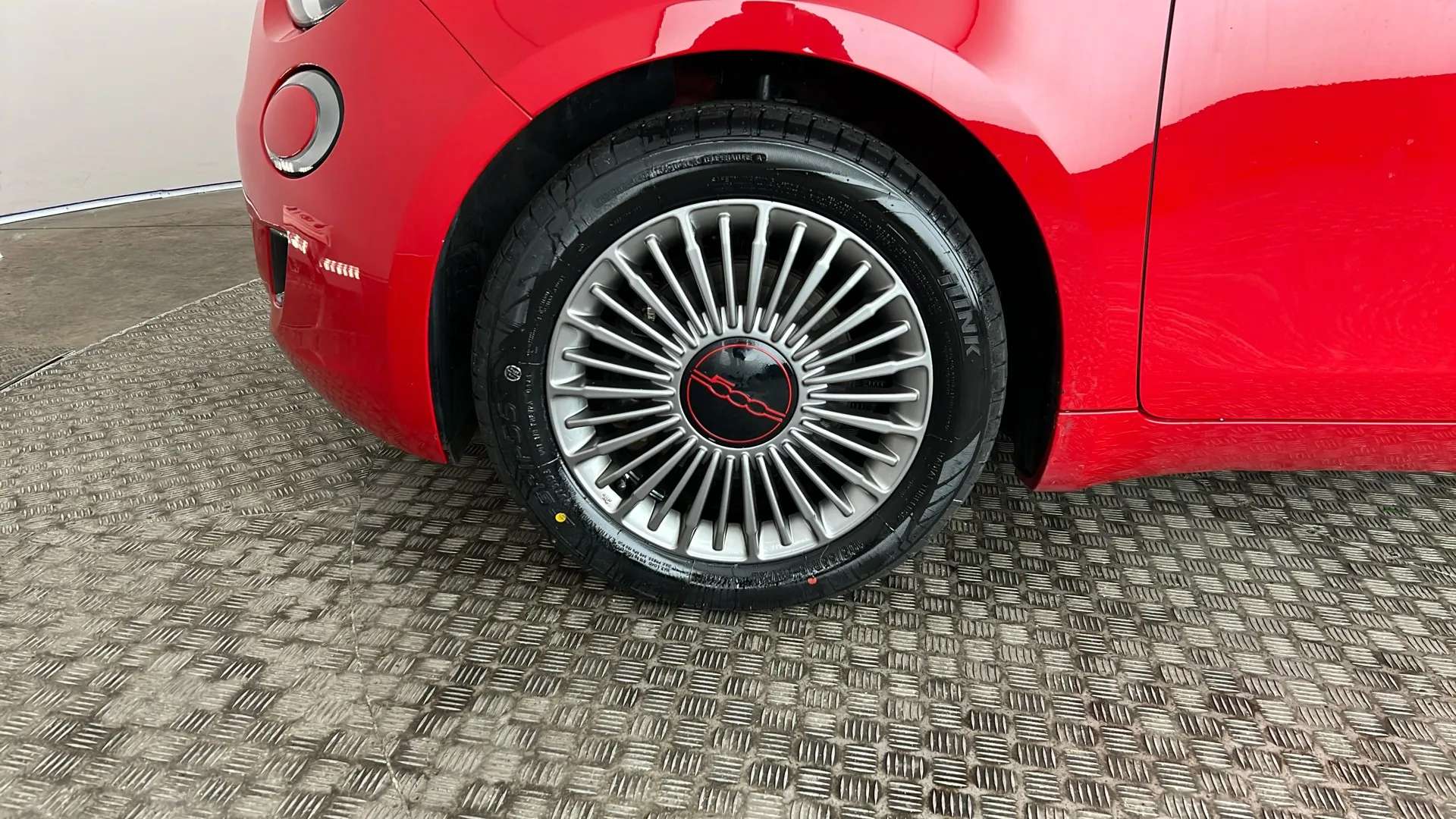 2023 FIAT 500 2023 FIAT 500