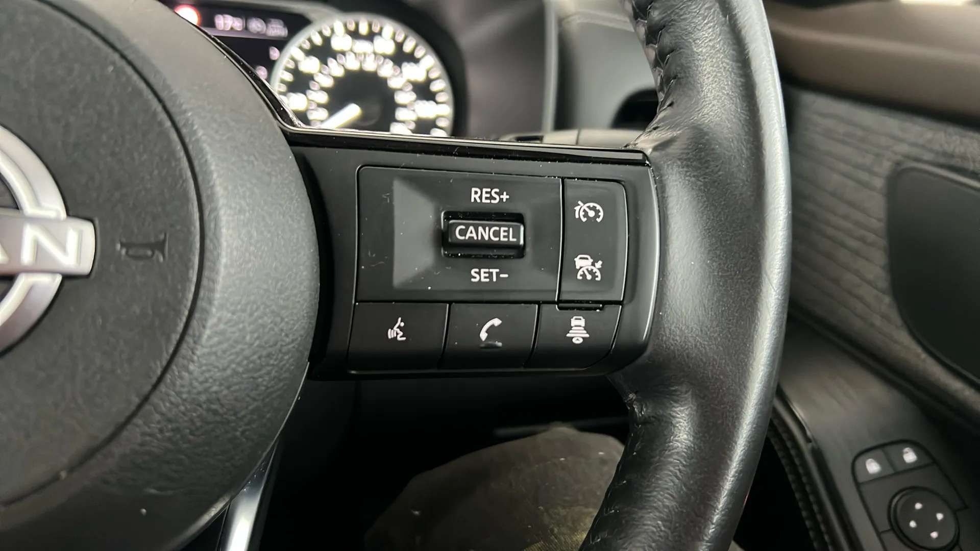 2024 NISSAN X-TRAIL 2024 NISSAN X-TRAIL
