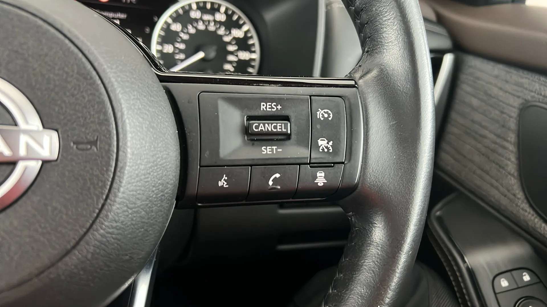 2024 NISSAN X-TRAIL 2024 NISSAN X-TRAIL