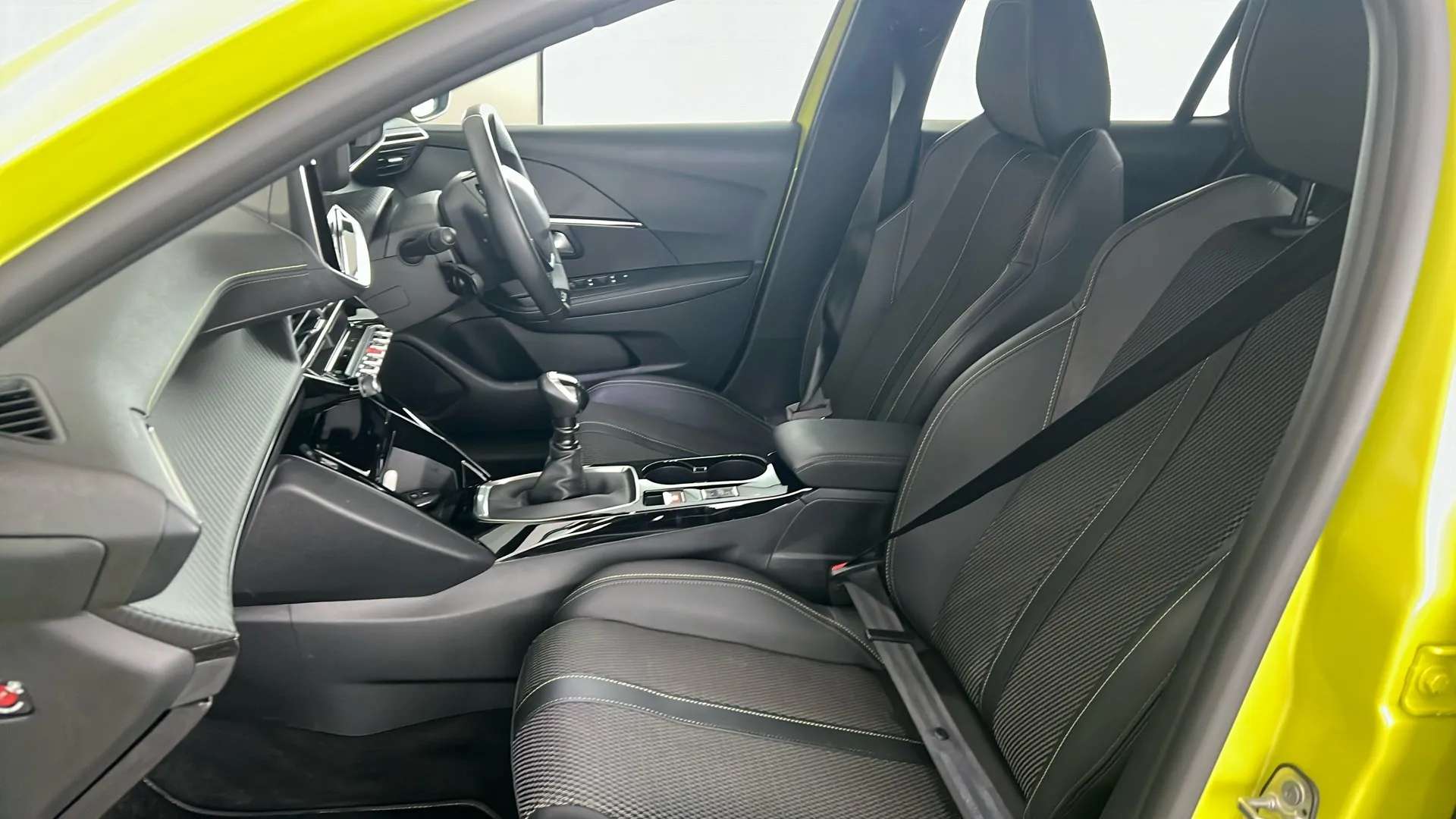 0 PEUGEOT 208 0 PEUGEOT 208