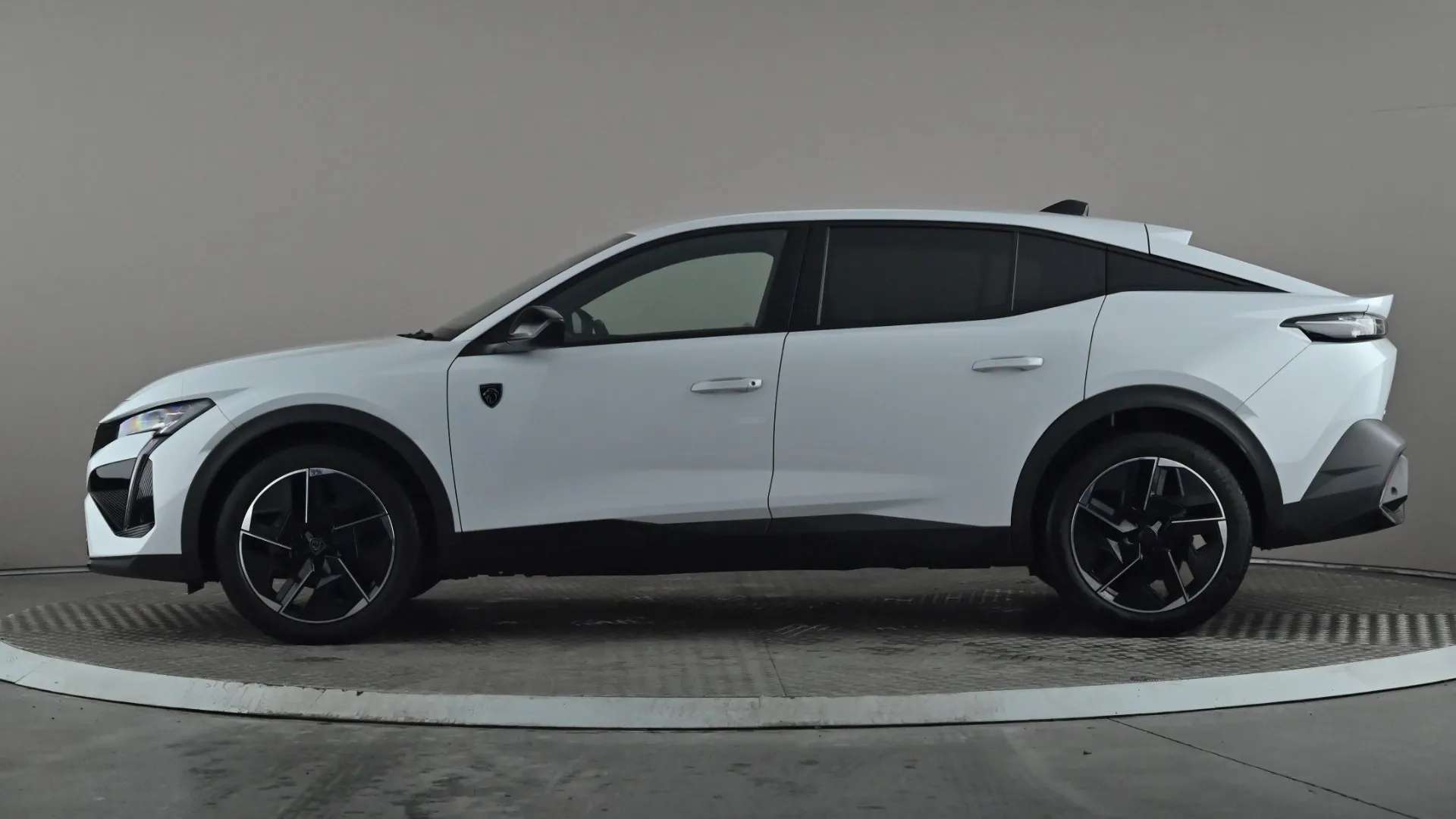 A 2024 PEUGEOT 408 1.2 PureTech GT EAT8 A 2024 PEUGEOT 408 1.2 PureTech GT EAT8