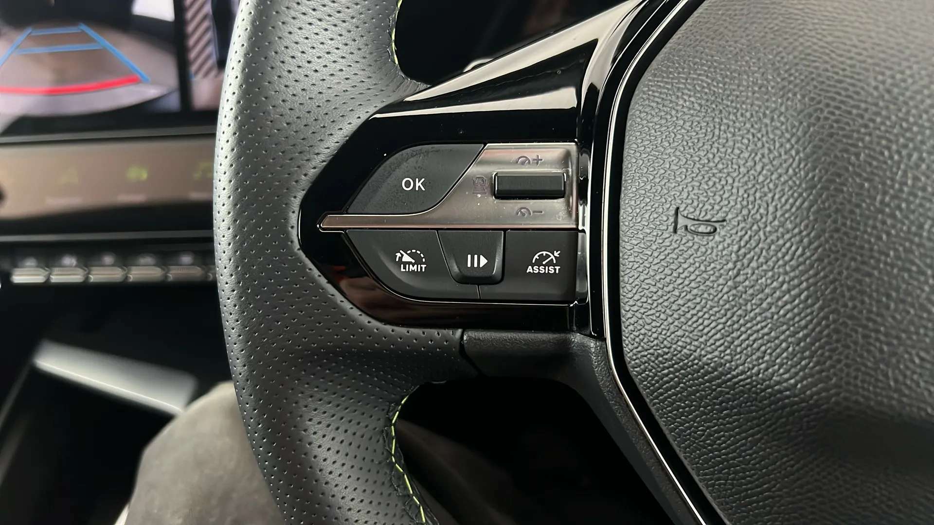 2024 PEUGEOT 408 2024 PEUGEOT 408