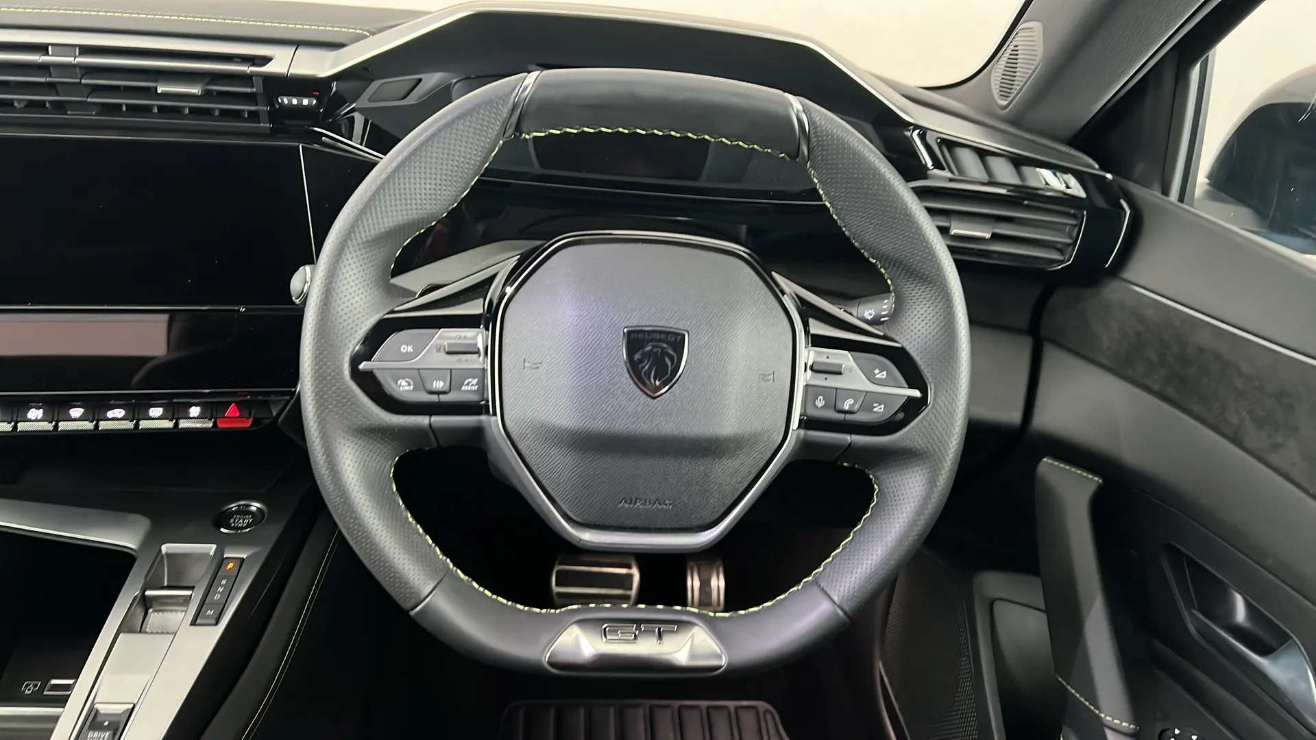 2024 PEUGEOT 408 2024 PEUGEOT 408