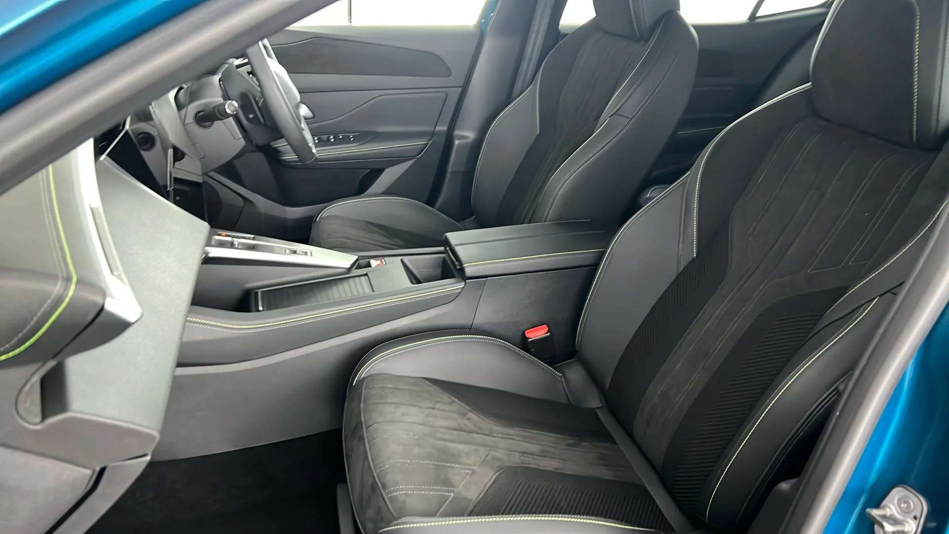 2024 PEUGEOT 408 2024 PEUGEOT 408