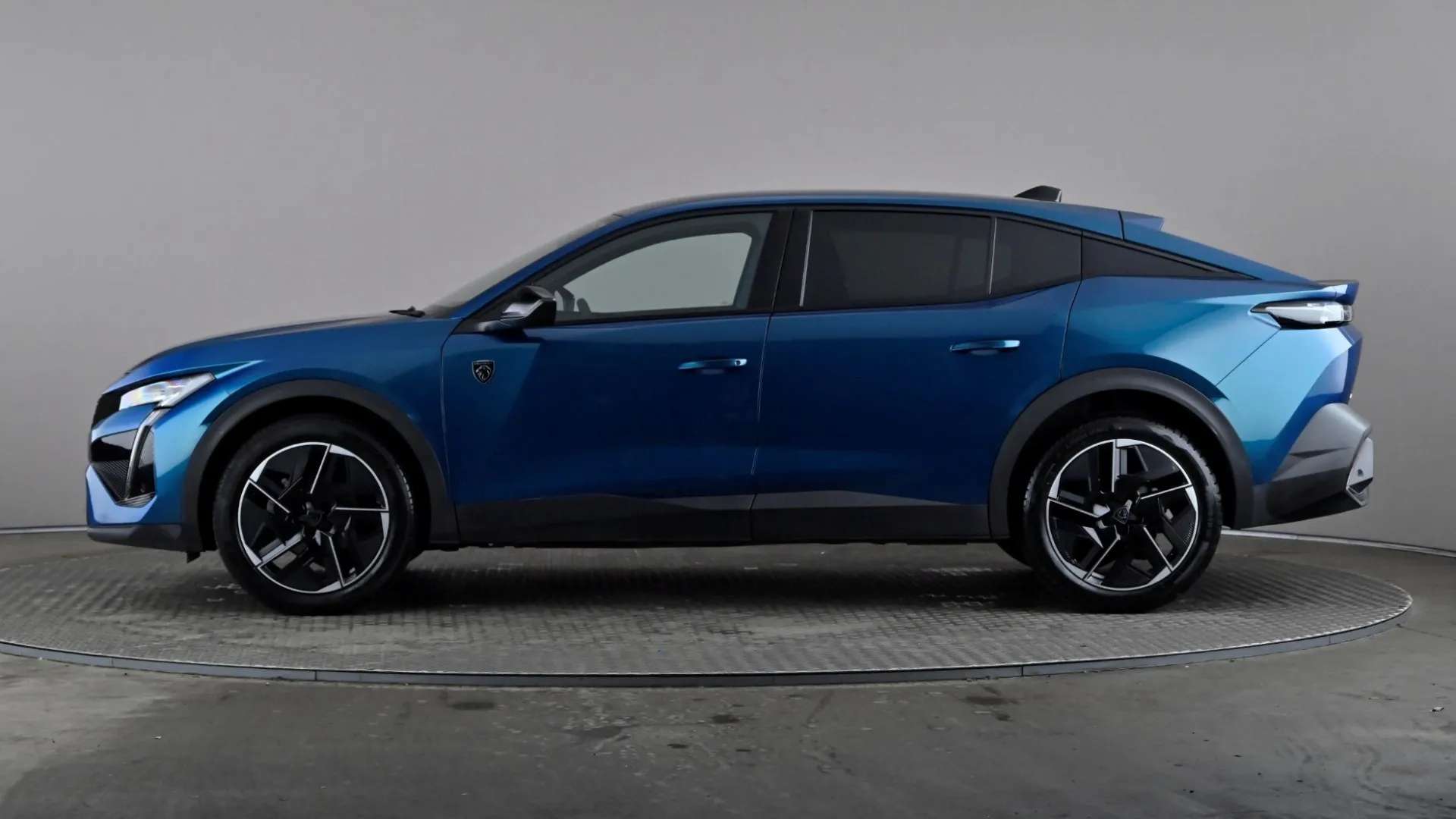 A 2024 PEUGEOT 408 1.2 PureTech GT EAT8 A 2024 PEUGEOT 408 1.2 PureTech GT EAT8