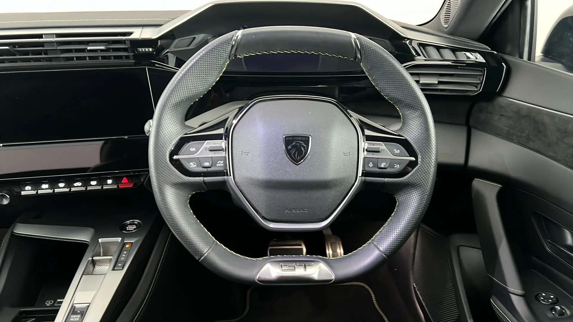 2024 PEUGEOT 408 2024 PEUGEOT 408