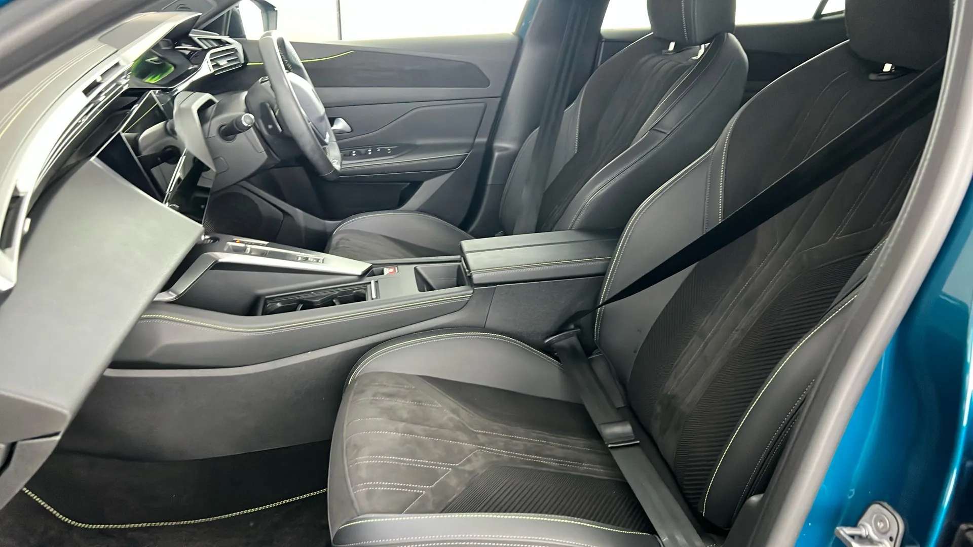 2024 PEUGEOT 408 2024 PEUGEOT 408