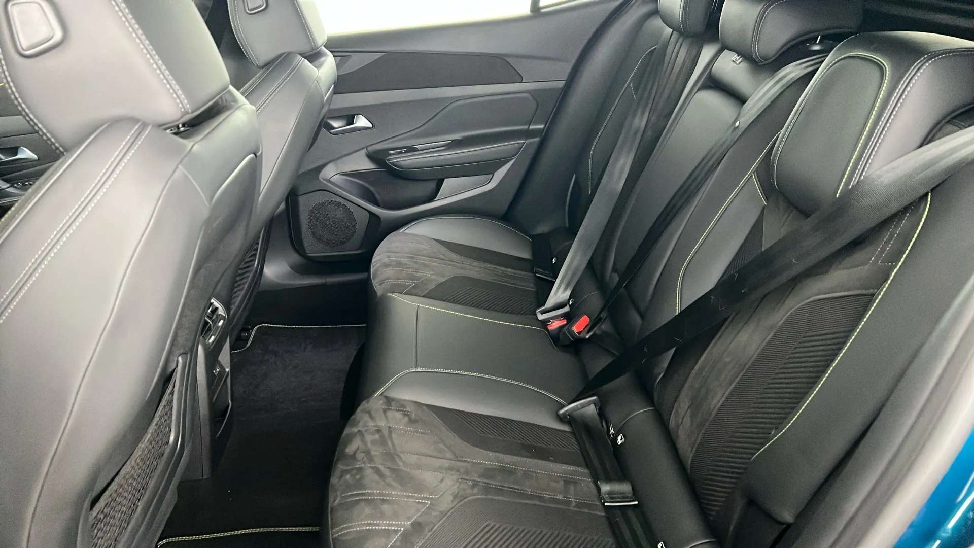 2024 PEUGEOT 408 2024 PEUGEOT 408