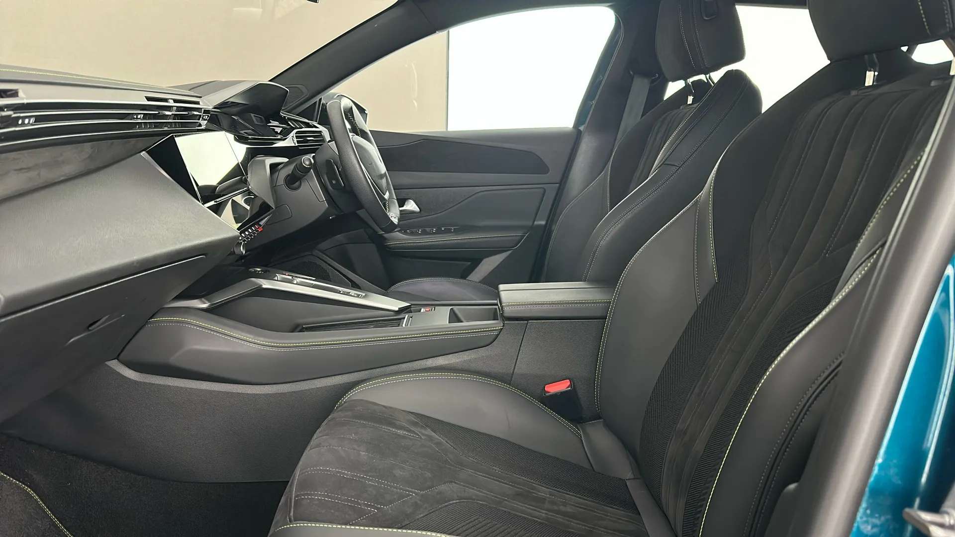 2023 PEUGEOT 408 2023 PEUGEOT 408