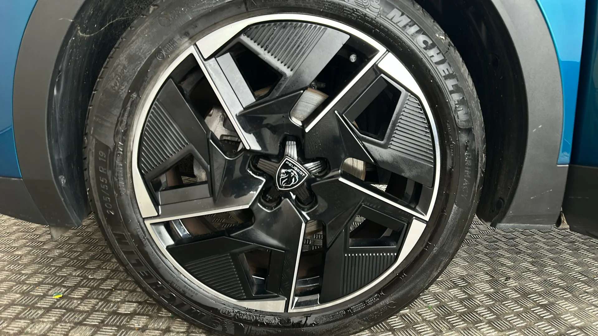 2023 PEUGEOT 408 2023 PEUGEOT 408