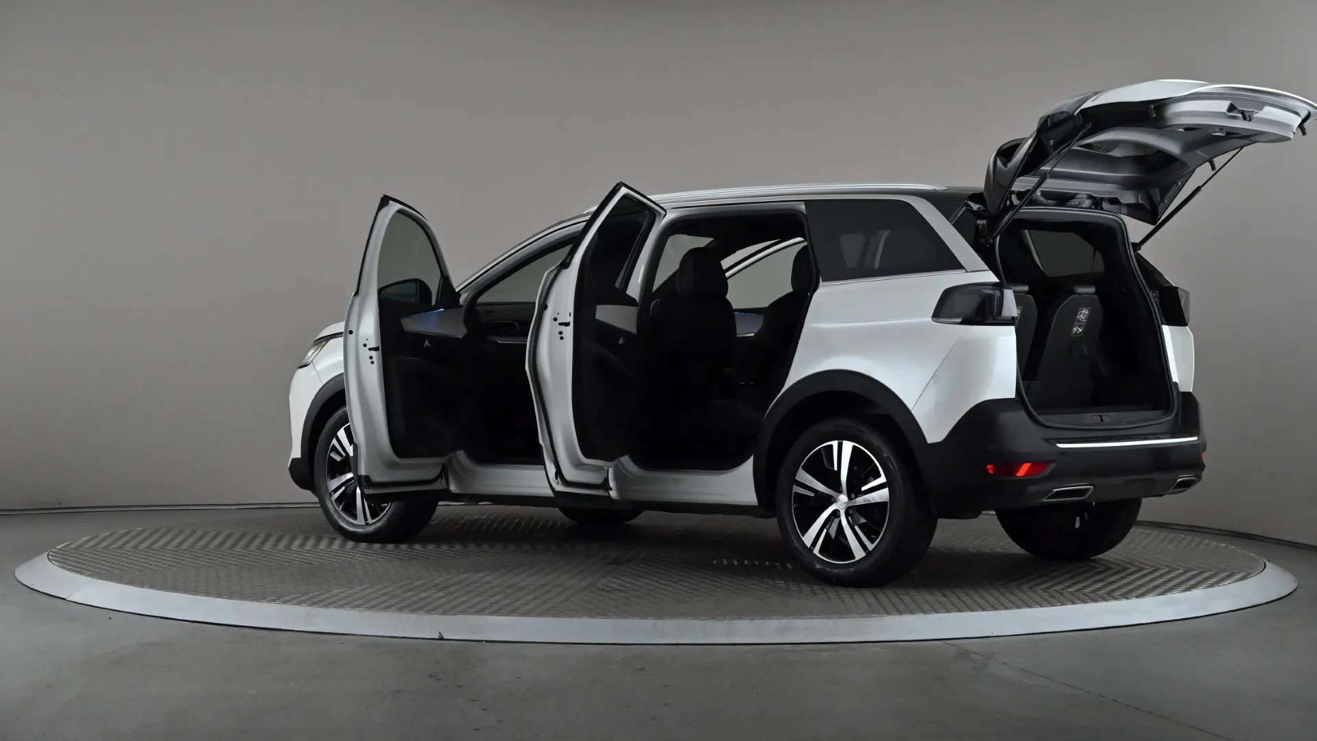 2023 PEUGEOT 5008 2023 PEUGEOT 5008
