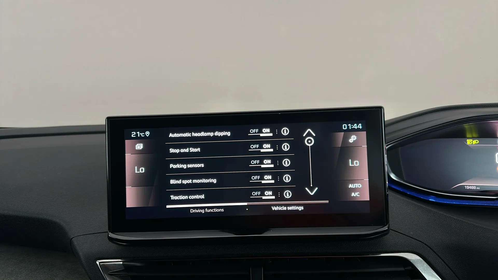 2023 PEUGEOT 5008 2023 PEUGEOT 5008