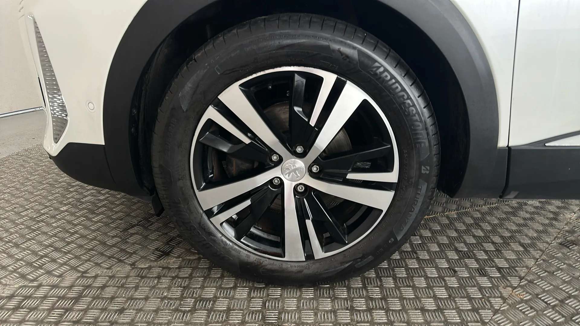 2023 PEUGEOT 5008 2023 PEUGEOT 5008