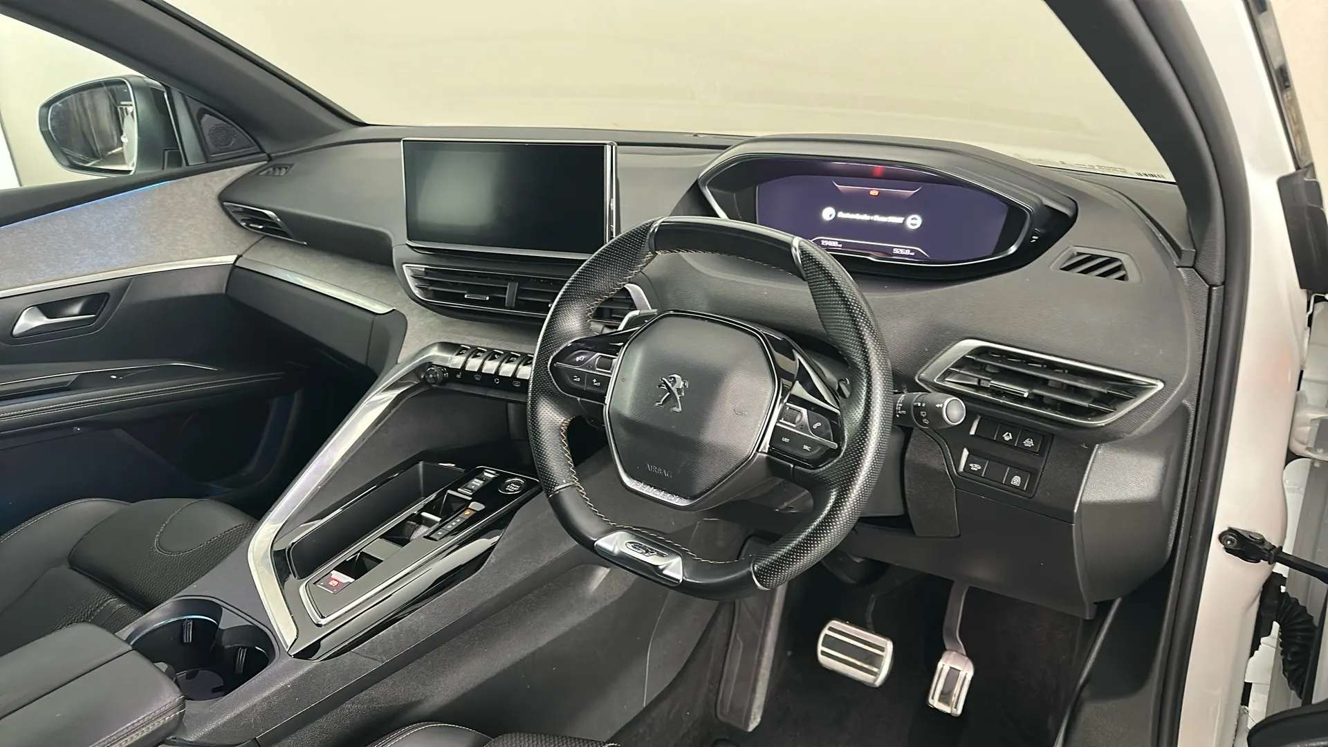 2023 PEUGEOT 5008 2023 PEUGEOT 5008