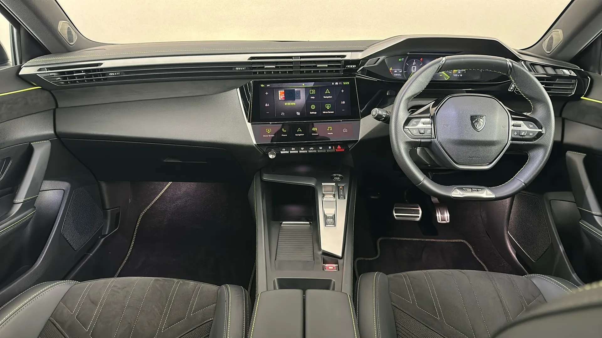2024 PEUGEOT 408 2024 PEUGEOT 408