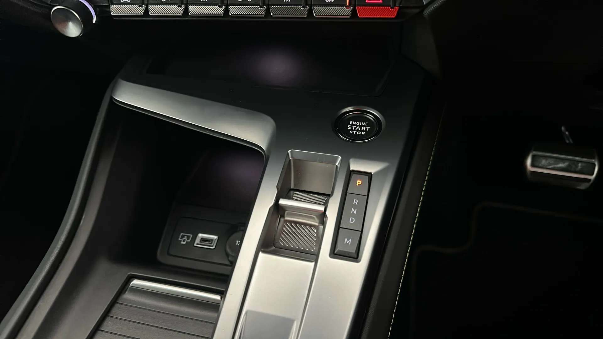2024 PEUGEOT 408 2024 PEUGEOT 408